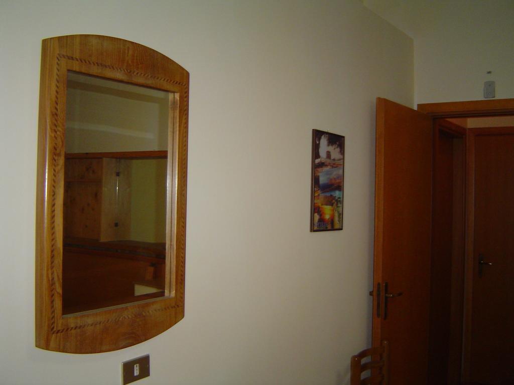 Hotel-Pensione 4 Stagioni Falcone Pokoj fotografie